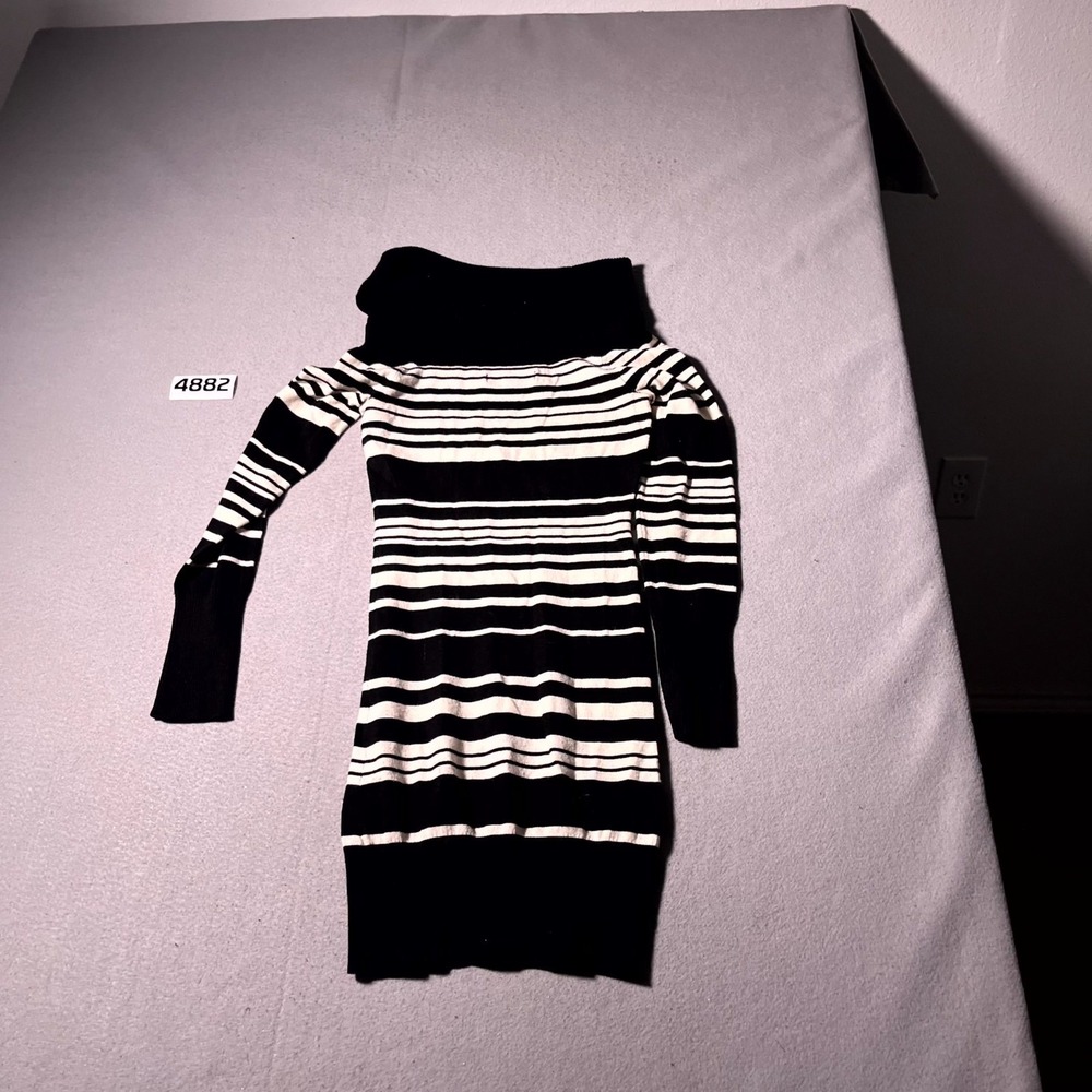 Guess Los Angeles Sweater Dress Womens Small Black White Fold Over Off Shoulder - Picture 2 of 8
